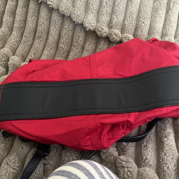 Authenticated Red Vinyl Burberry Satchel - Picture 10 of 10